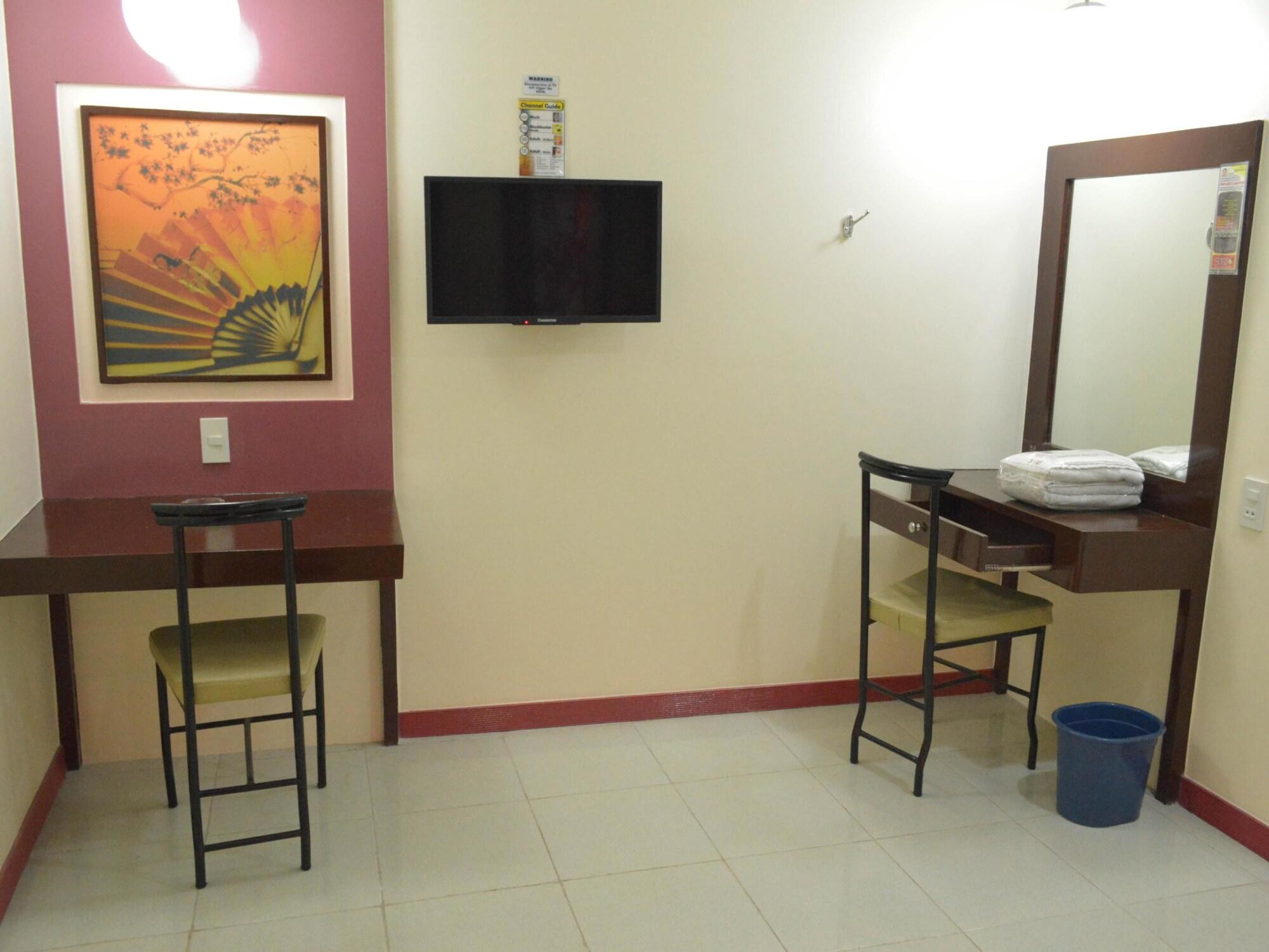 Hotel Sogo Pasay Wood Street Exteriér fotografie
