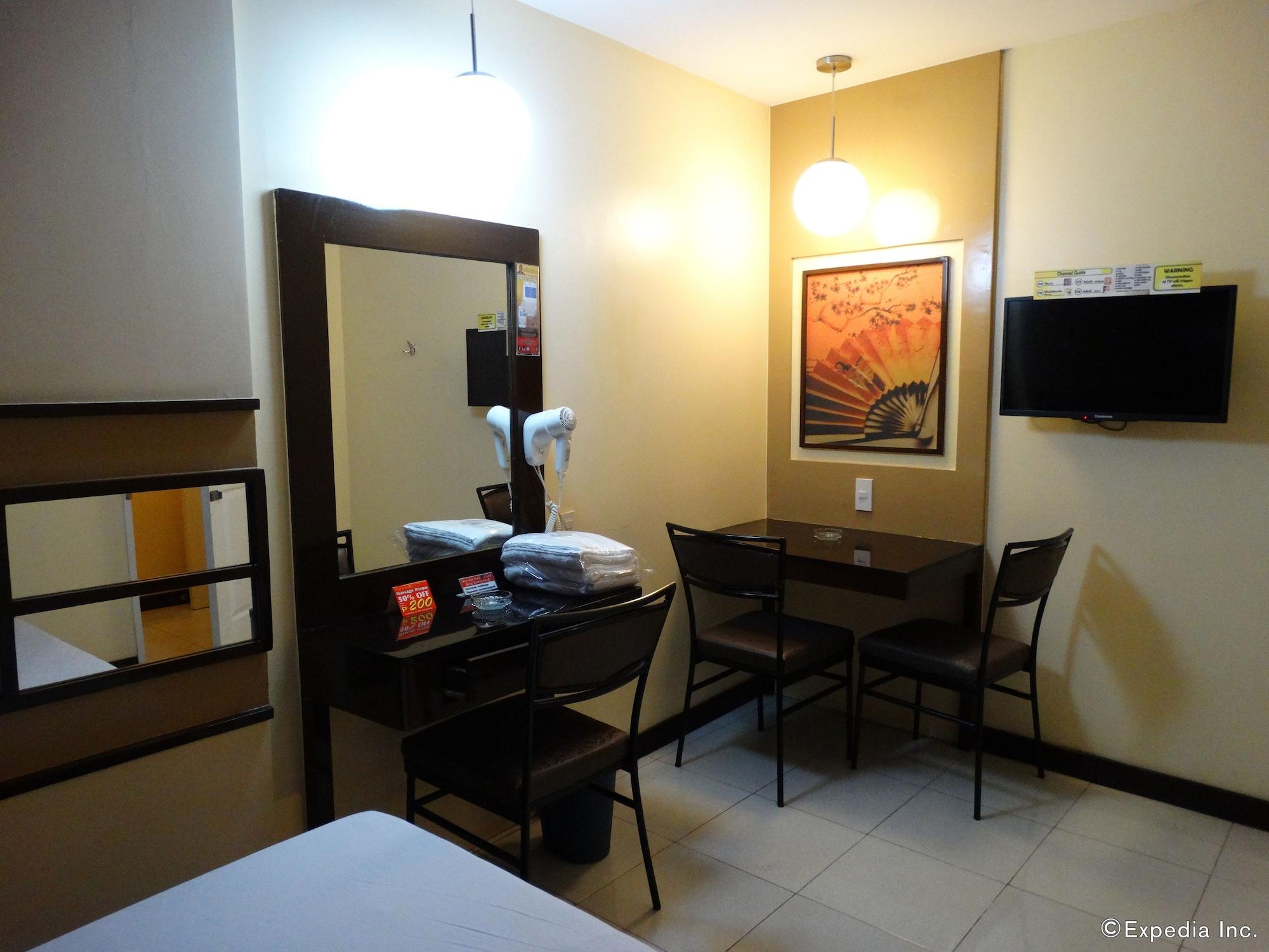 Hotel Sogo Pasay Wood Street Exteriér fotografie