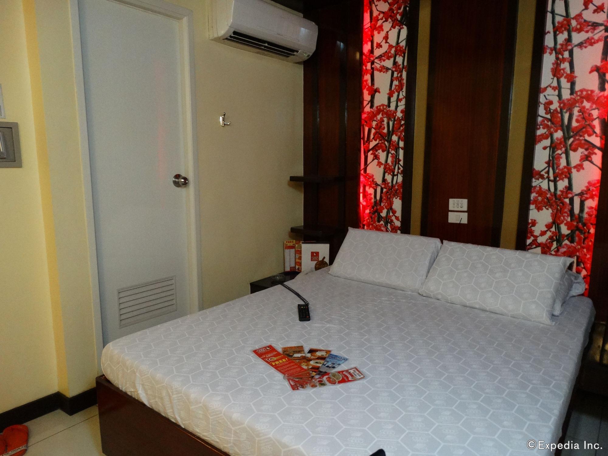 Hotel Sogo Pasay Wood Street Exteriér fotografie