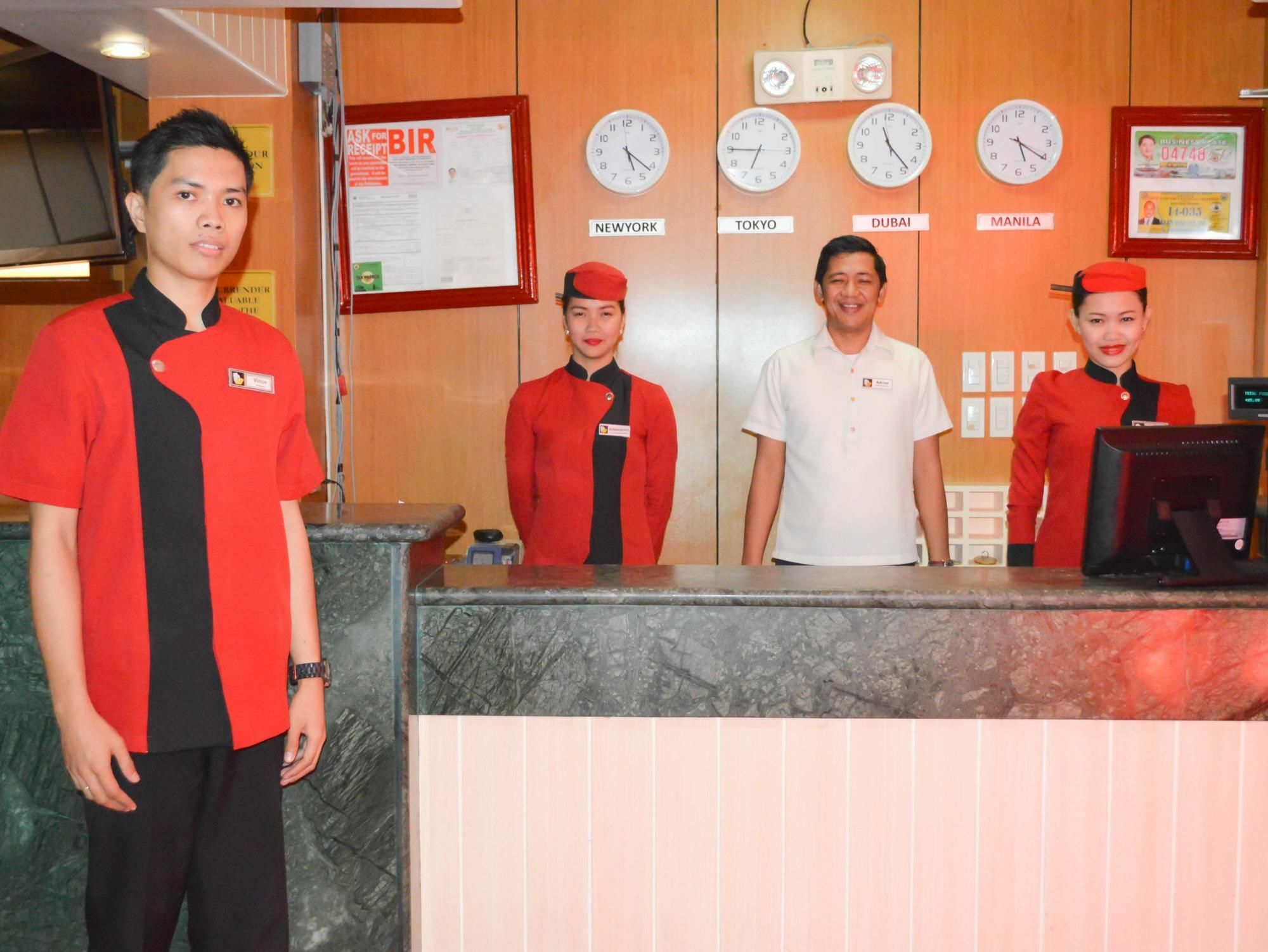 Hotel Sogo Pasay Wood Street Exteriér fotografie
