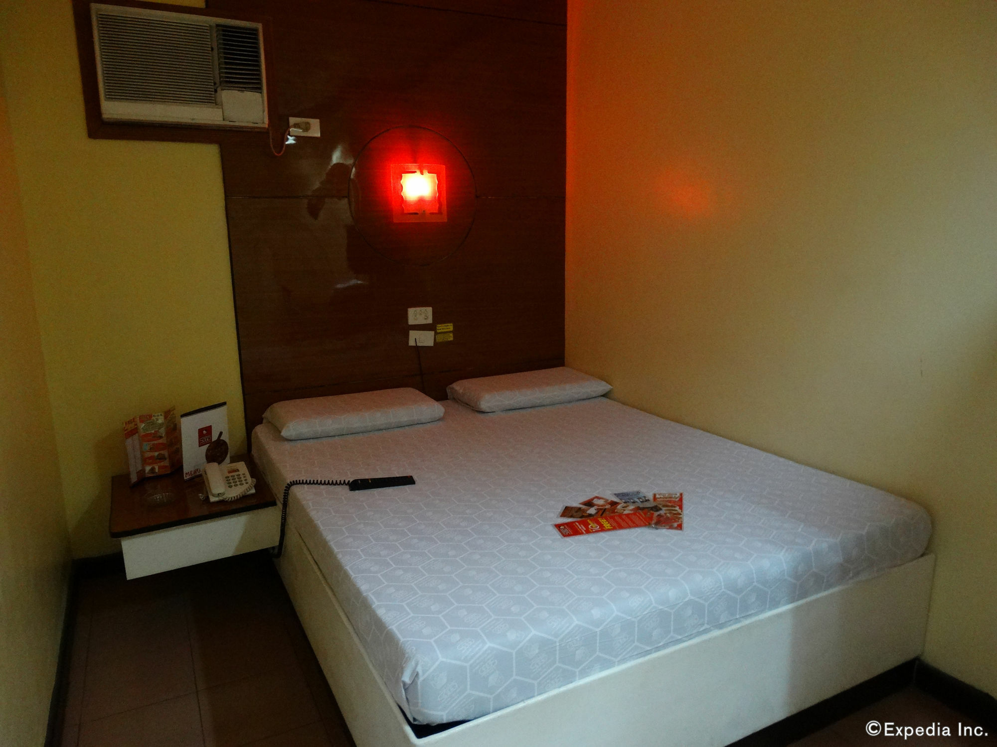 Hotel Sogo Pasay Wood Street Exteriér fotografie