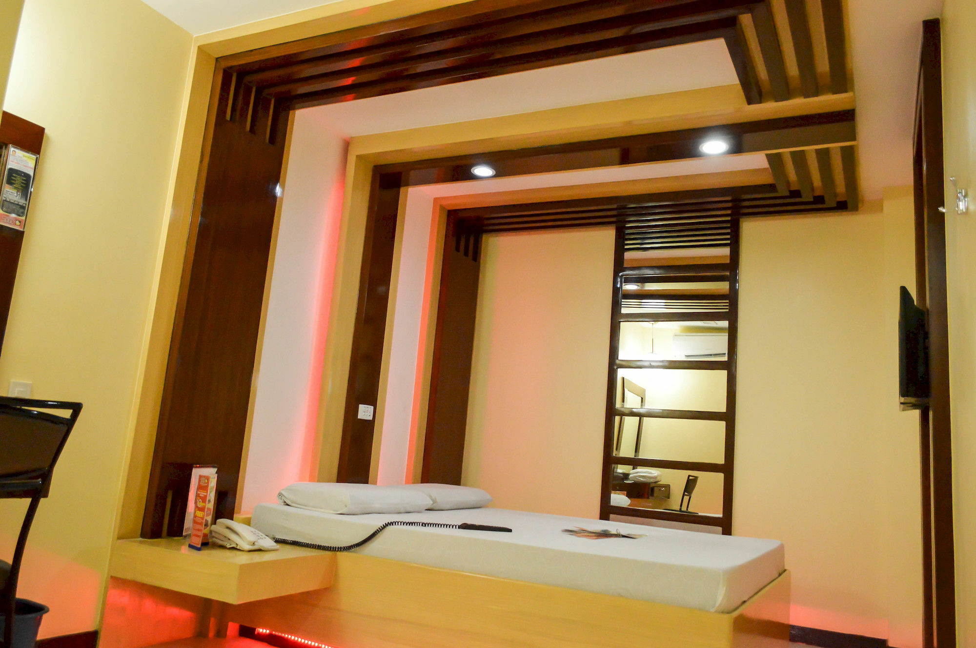 Hotel Sogo Pasay Wood Street Exteriér fotografie