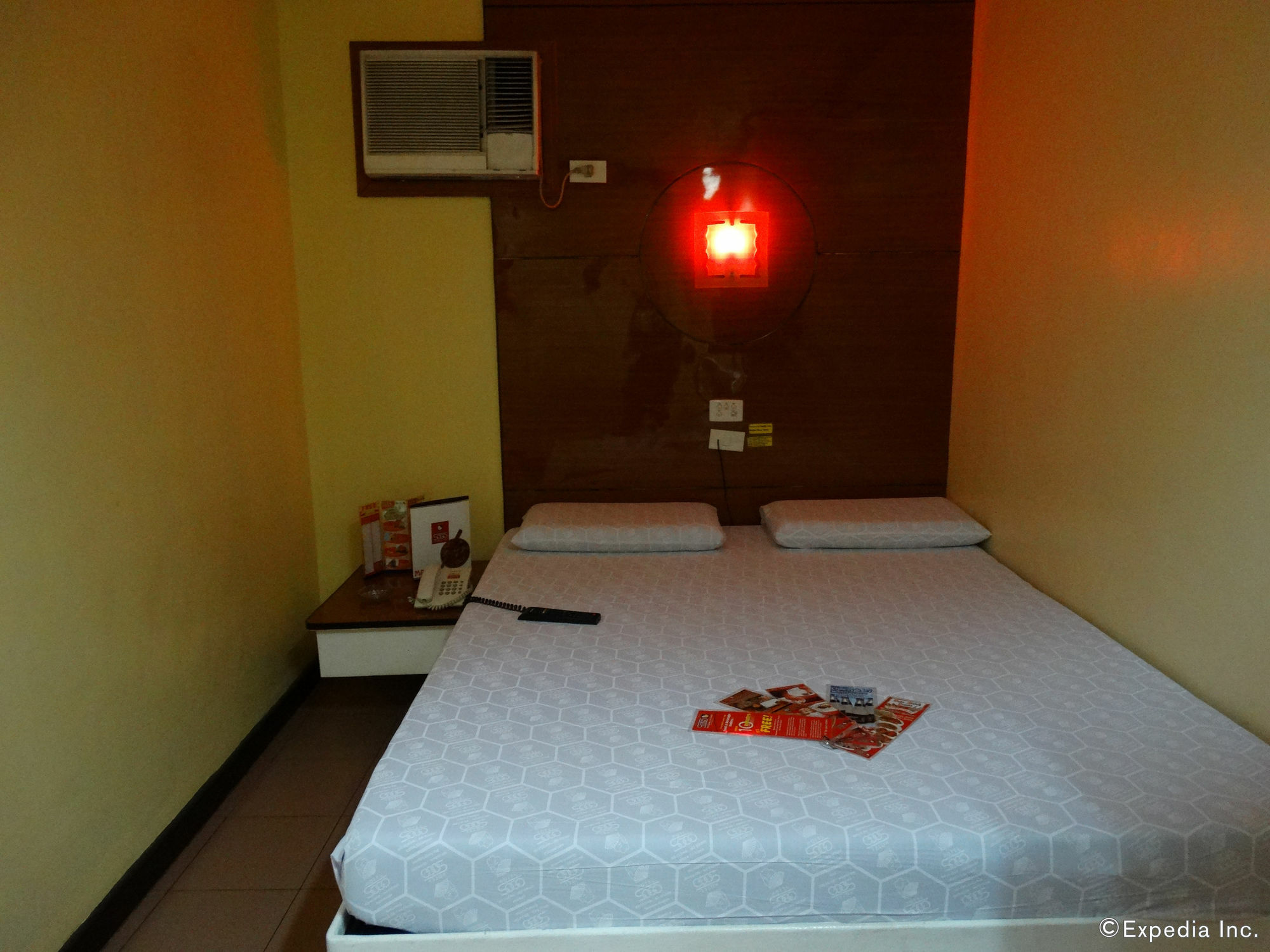 Hotel Sogo Pasay Wood Street Exteriér fotografie