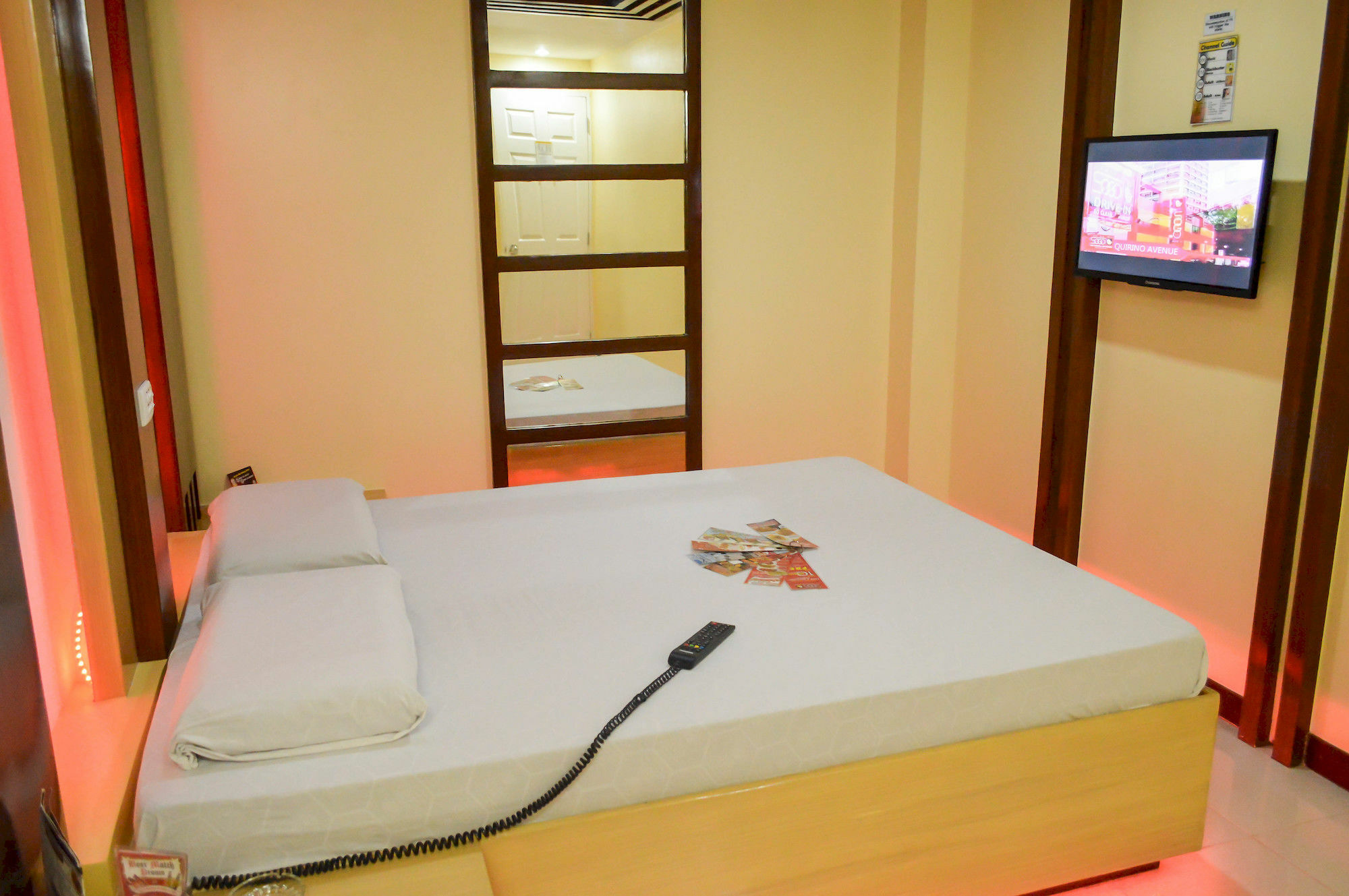 Hotel Sogo Pasay Wood Street Exteriér fotografie