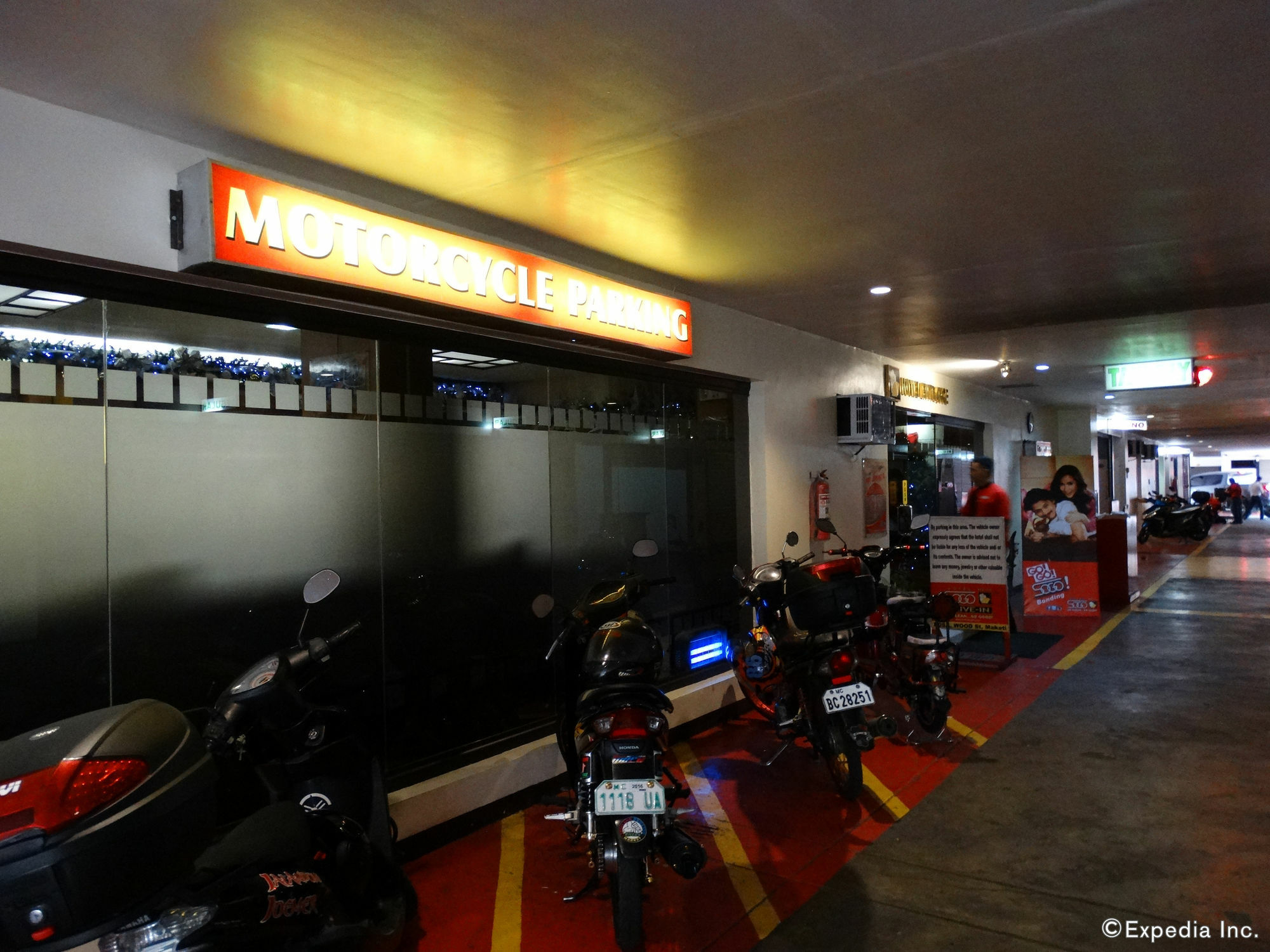 Hotel Sogo Pasay Wood Street Exteriér fotografie