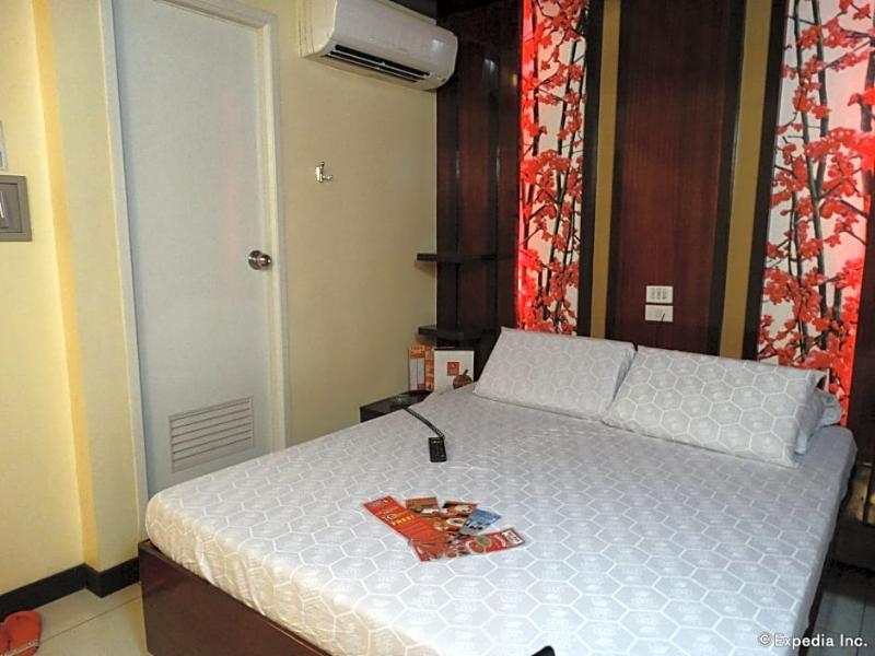 Hotel Sogo Pasay Wood Street Exteriér fotografie